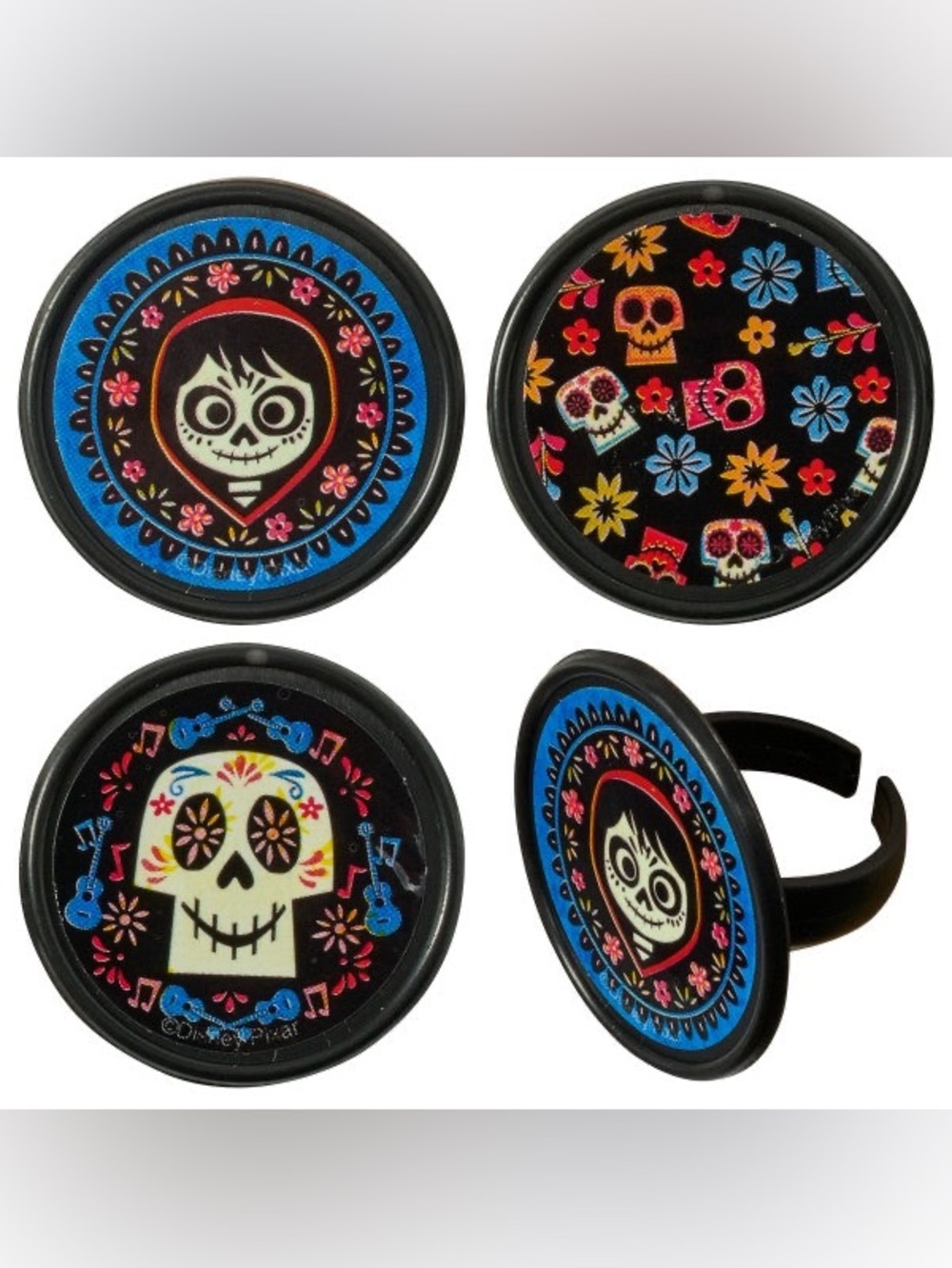 Disney and Pixar’s Coco and Family Cupcake ring toppers